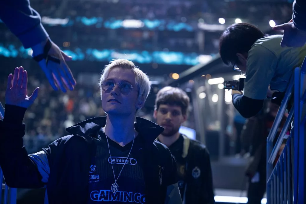 Gaimin Gladiators Ace and Tofu