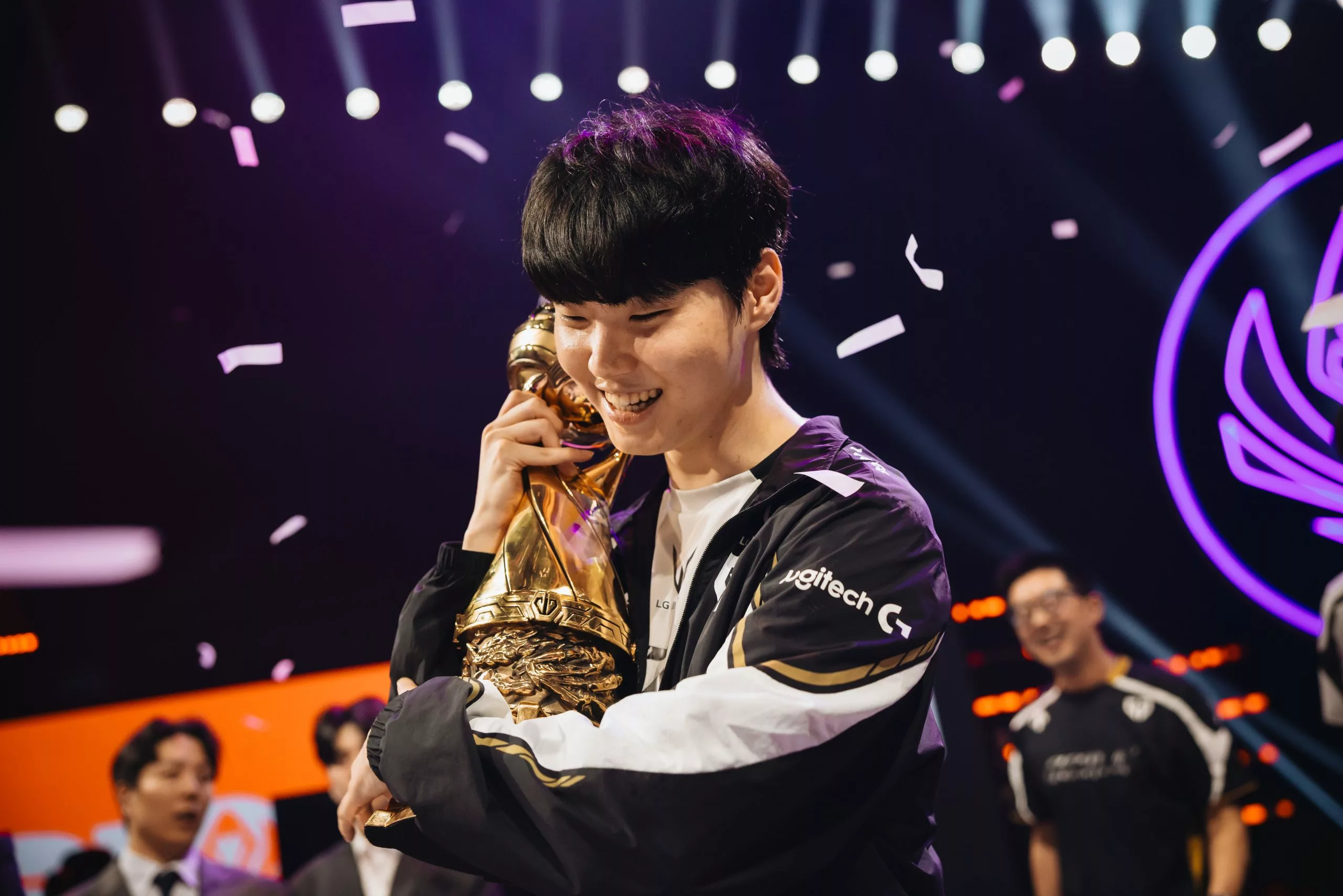 Gen.G Chovy MSI 2025 trophy