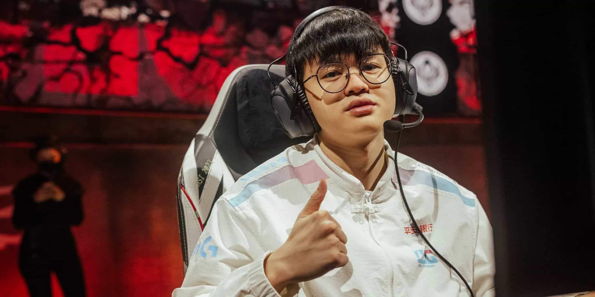 JDG Signs Jungler XUN to Complete 2025 LPL Roster