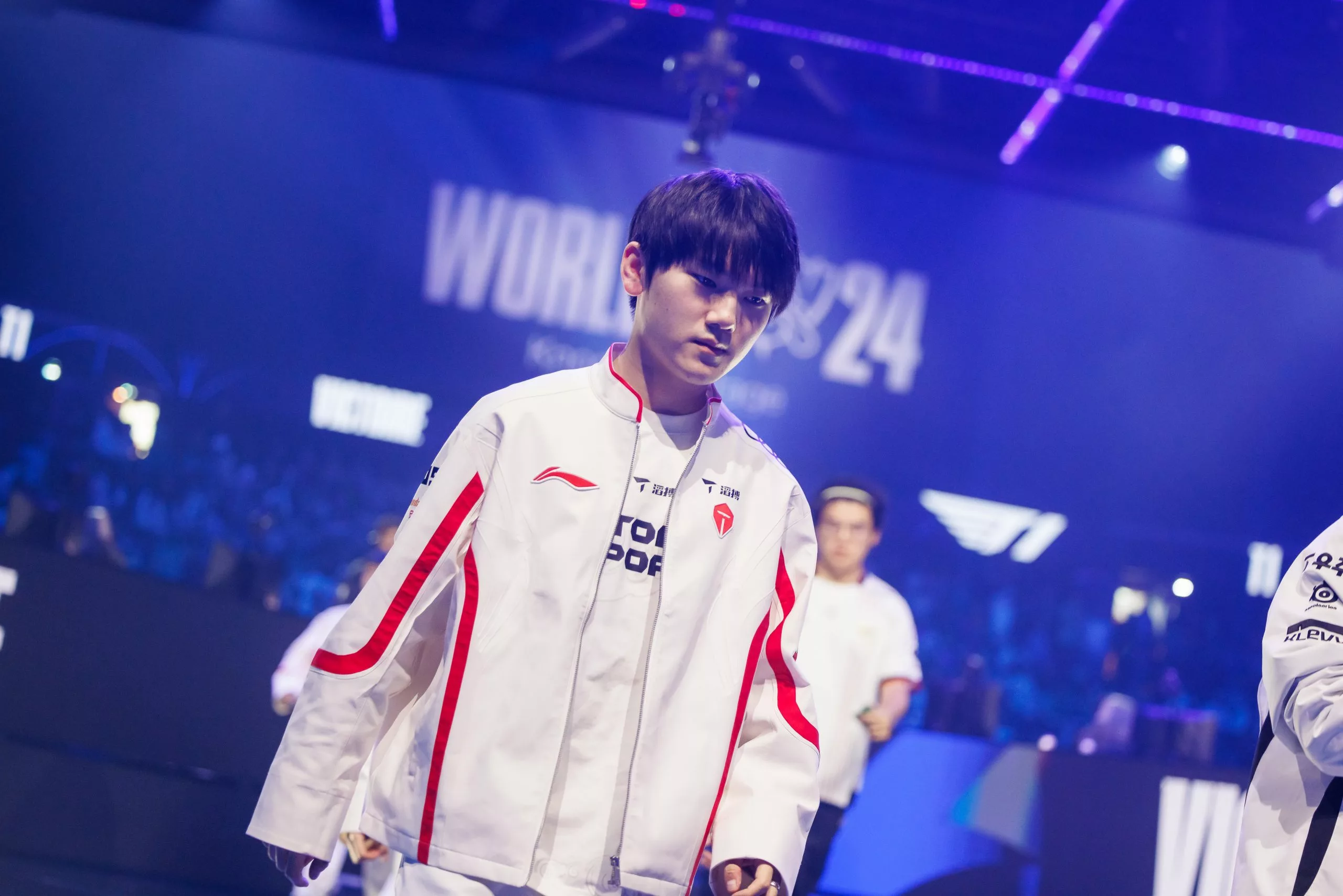 JackeyLove Considers Stepping Down from Competitive Play due to Health