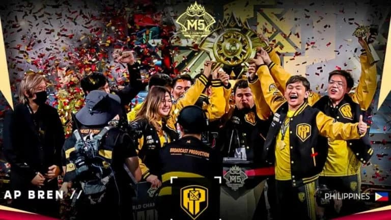 AP Bren Lifting the M5 World Championship (credits: Moonton Gaming)