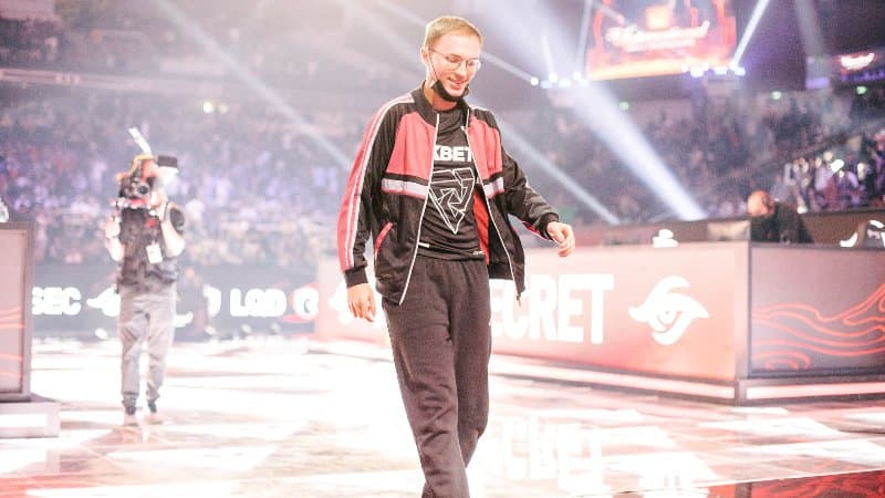 Nine Returns from Hiatus to Save Team Falcons