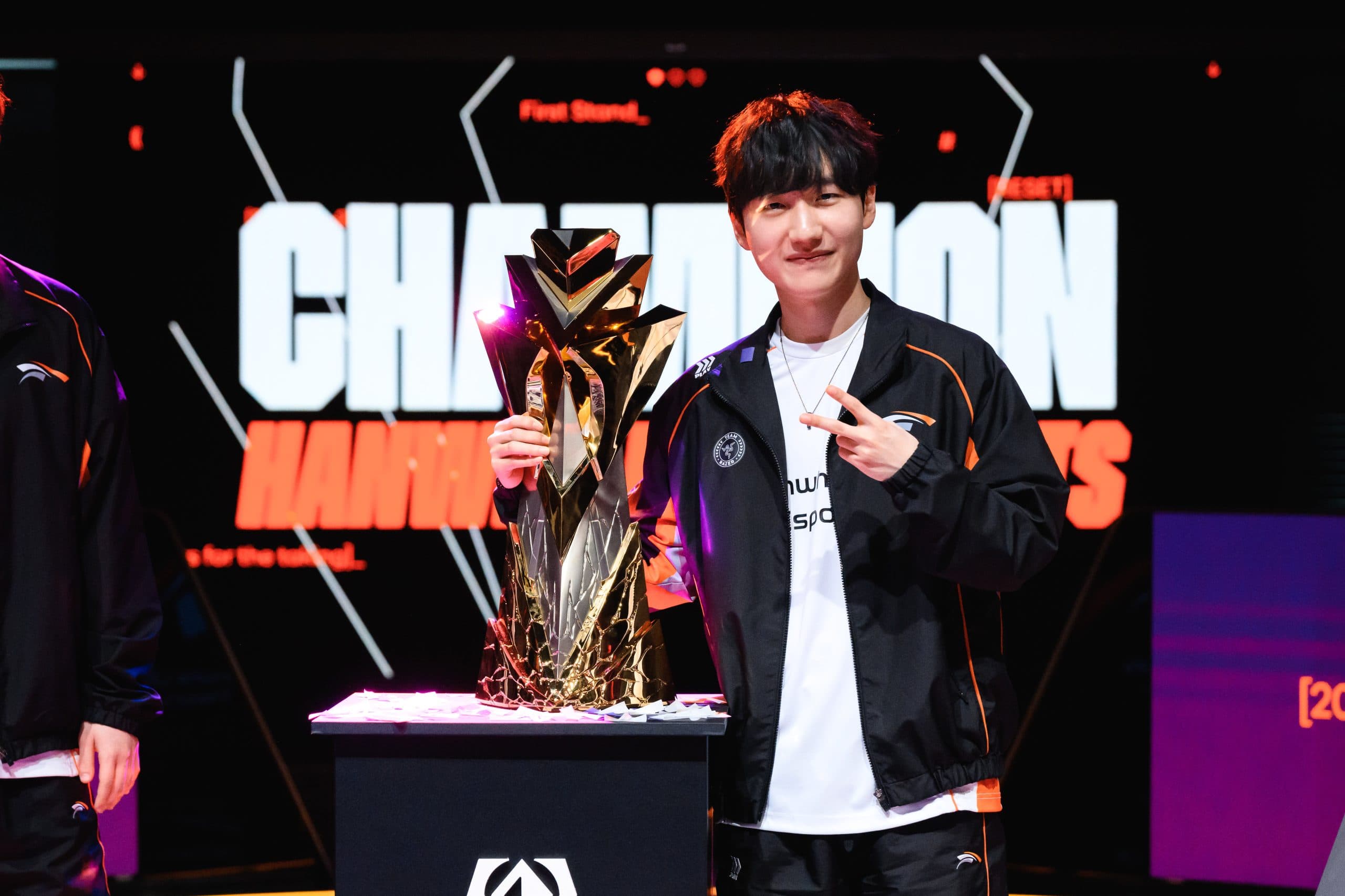 Peanut First Stand 2025 trophy