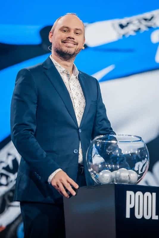 Phreak retires from casting LCS, moves to game design