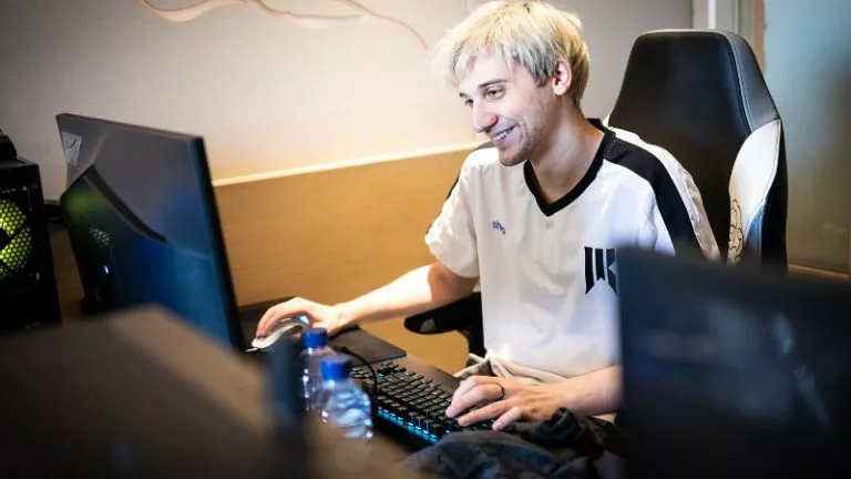 Shopify Rebellion Arteezy.