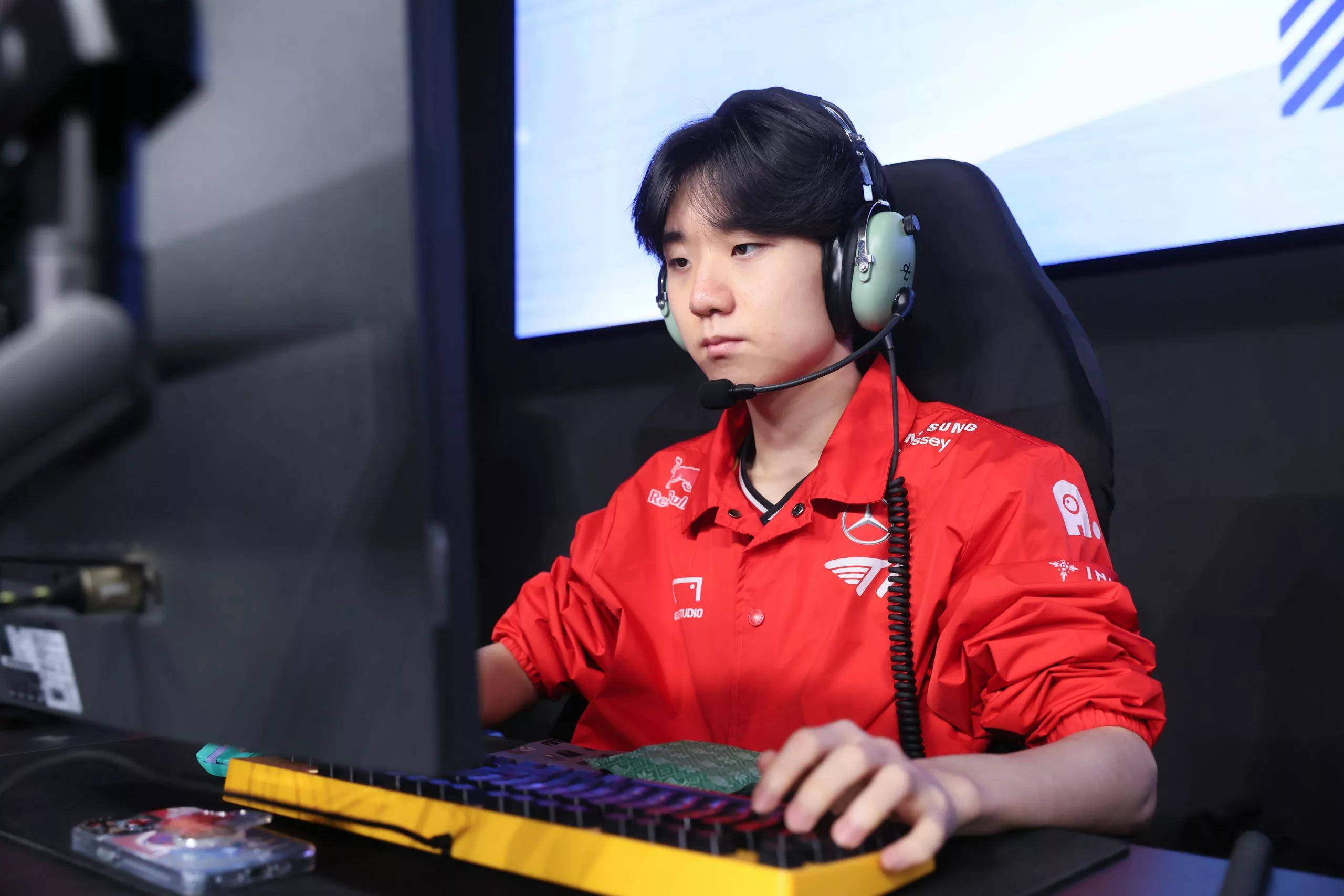 Fnatic Reportedly Land T1 Academy Mid Laner Poby to Replace Humanoid