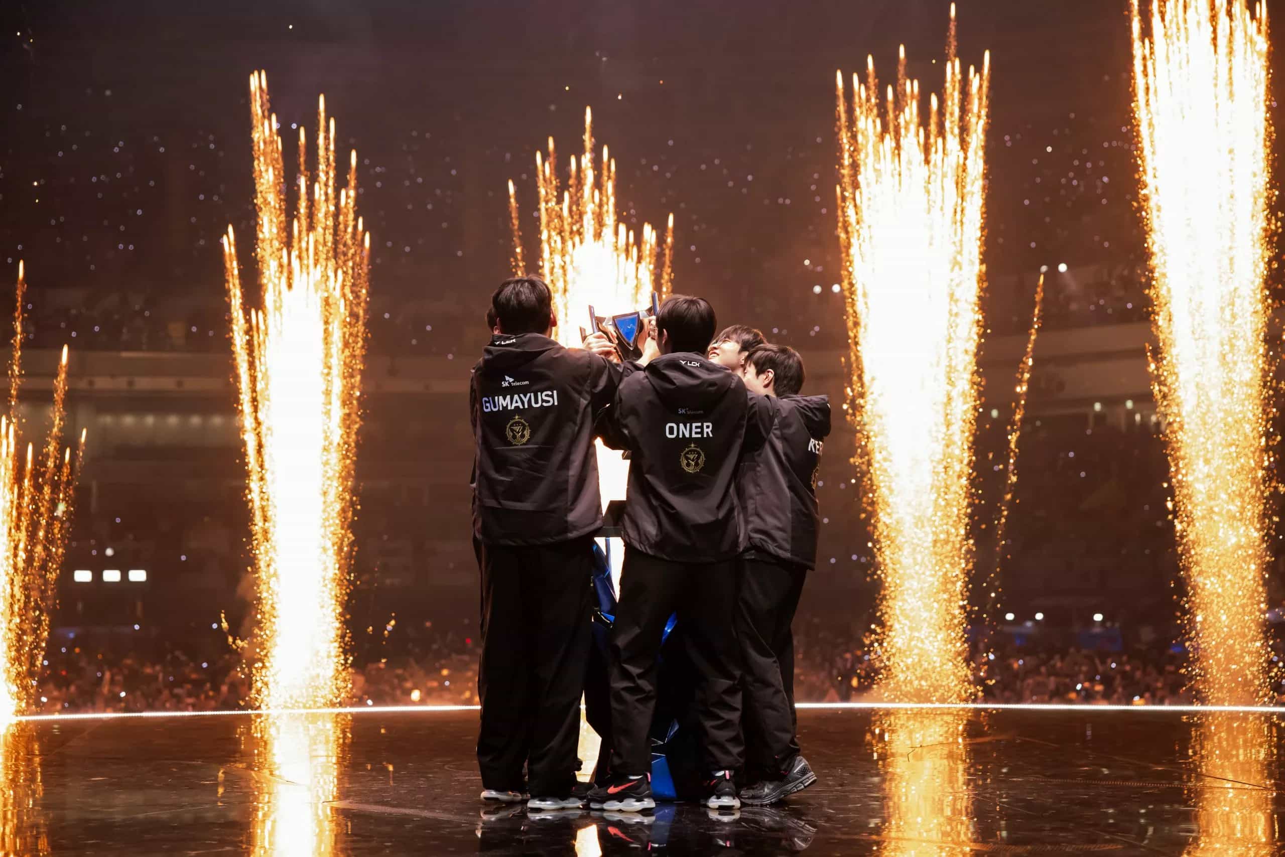 Faker and T1 lift their Fourth Worlds title