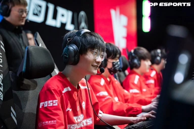 TES vs. WE: LPL Playoffs Recap