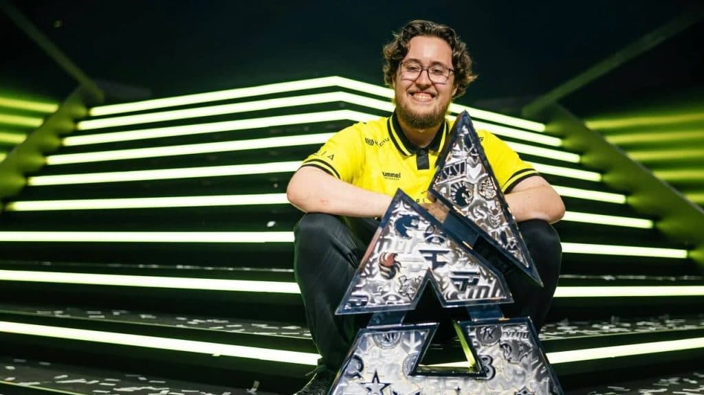 ZywOo with the BLAST Austin Major trophy