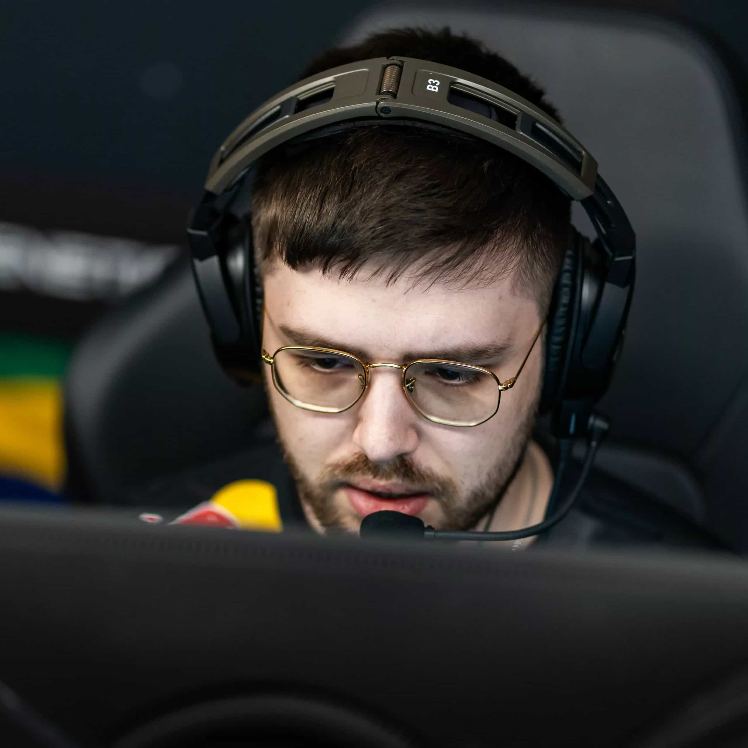 Fluxo signs arT and nicks for a Roster Revamp