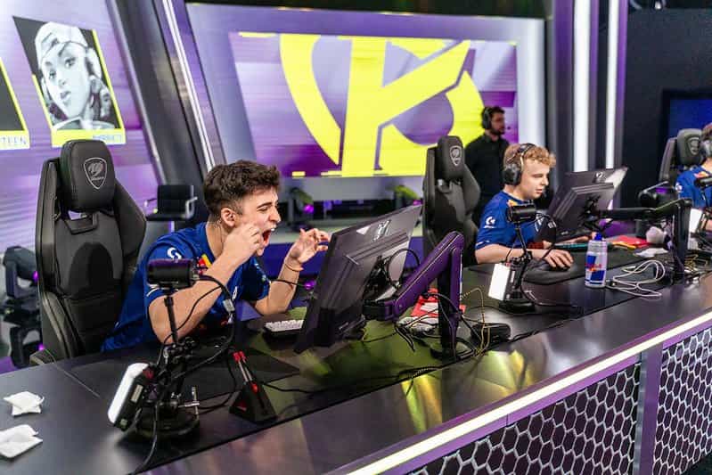 Fnatic has fallen: Karmine Corp Massive Upset to secure Madrid