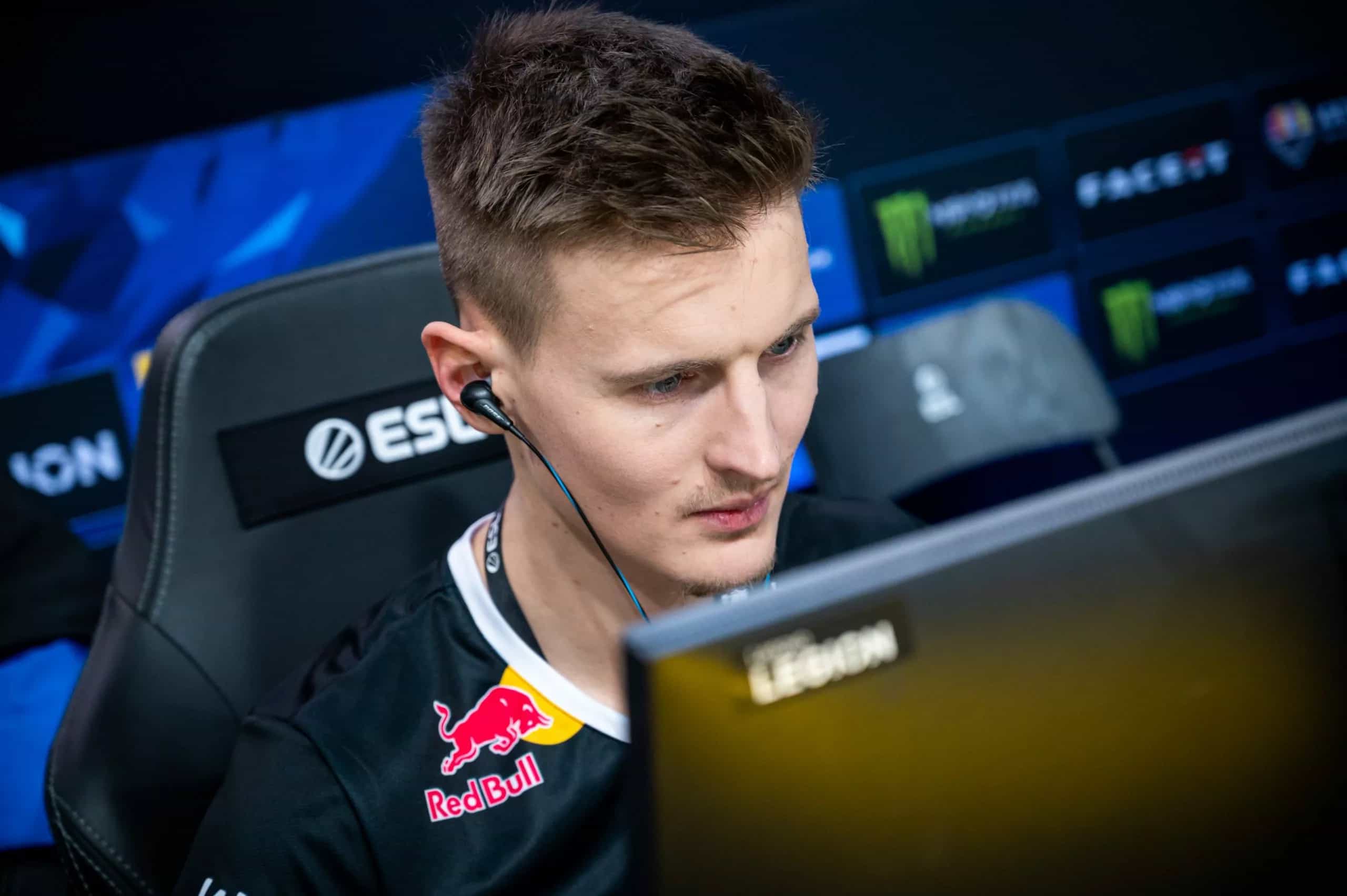 valde benched from ENCE active roster, replaced by HENU
